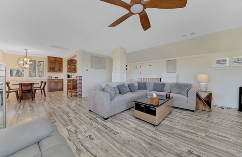 Sutter Creek House | 35 acres with a Charming 2-bedroom house in Sutter Creek with WiFi and AC