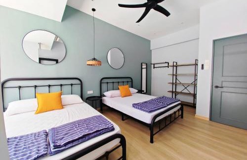 Tanjung Bungah House | 35 BeachHouse Batu Ferringhi 7 Bedroom 7 Bathroom EV friendly