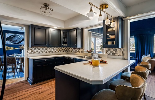 South Bend House | 35-Guest Luxury Estate | Hot Tub, Sauna | Near ND