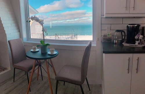 Caraquet House | 35% off your stay this July or August! Book Now!nFree coffee/tea and more!