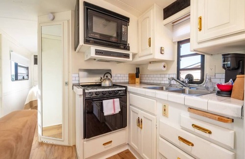Canoncito House | 35' RV- Glamping |Firepit |Private| 15min to Plaza