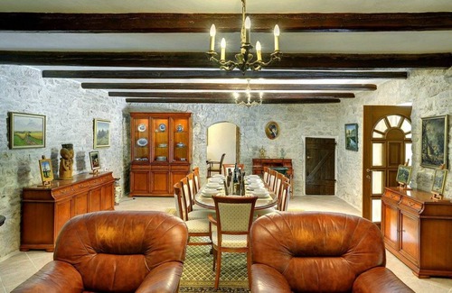 Rojnici House | 350 m² House ∙ 7 bedrooms ∙ 16 guests
