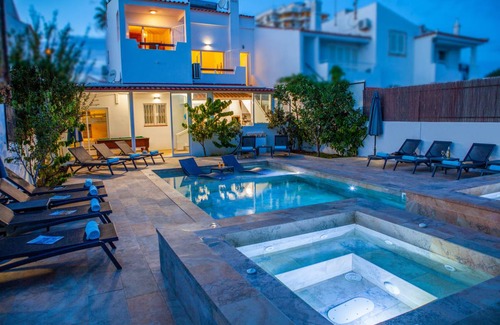 Montechoro Villa | 350 m² Villa ∙ 8 bedrooms ∙ 26 guests