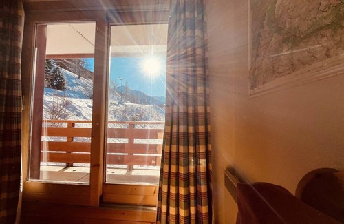 Vallandry Apartment | 350m from resort center, balcony, tv, ski locker, 42m², Peisey-Vallandry