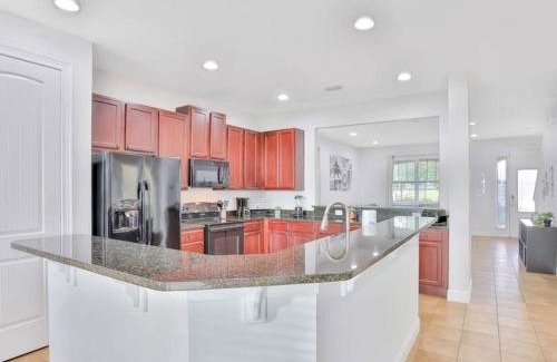 West Kissimmee Villa | 351 hiden retreat 6be/pool/gameroom