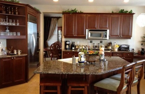 Sunland-Tujunga House | 3551 sqft - Furnished | Utilities Pd. | Gated Community | View Home | 4 Bed 3 Ba