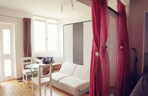 Cachan Apartment | 35m² apartment on the ground floor 20-30 mn from Paris.