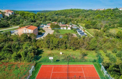 Banjole Resort | 36 m² Resort ∙ 2 bedrooms ∙ 6 guests