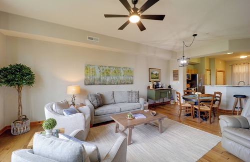 Mountain Air Apartment | 36 Mi to Asheville: Mtn-view Home in Burnsville!