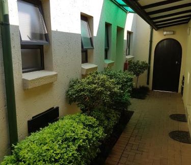 Arcadia House | 360 Eastwoods Guesthouse