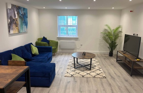 Camberley Apartment | 360 GU15 Aspen Court 02 - Modern 1 bedroom Apartment 02 Town Centre Camberley