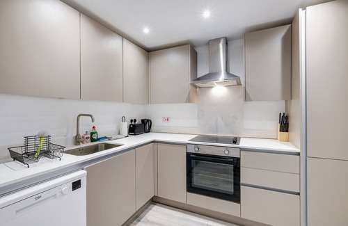 Camberley Apartment | 360 GU15 Aspen Court 03 - Modern 1 bedroom Apartment 03 Town Centre Camberley