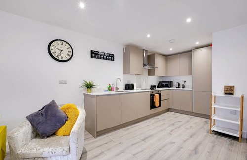 Camberley Apartment | 360 GU15 Aspen Court 05 - Modern 2 Bedrooms Apartment 05 Town Centre Camberley