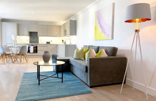 Rochester Apartment | 360 ME1 Sylvia Apts 04 - Modern Stylish 2 Bedroom 2 Bath Apt. 04 in Rochester