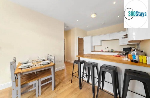 Maidenhead Apartment | 360 MH Victoria Hse 01 - Luxury 2 Bedroom Apt. 01 with Parking