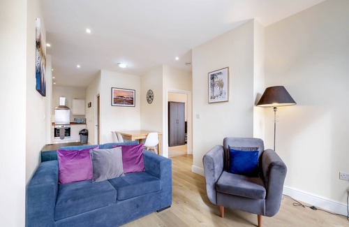Maidenhead Apartment | 360 MH Victoria Hse 05 - Luxury 2 Bedroom Apt. 05 with Parking
