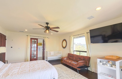 Fallbrook House | 360 View Mountaintop Villa