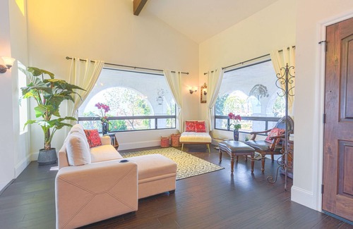 Fallbrook House | 360 View Mountaintop Villa
