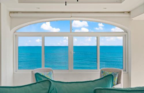 Isla Mujeres Apartment | 360 Views, Waterfront Penthouse, Rooftop Pool