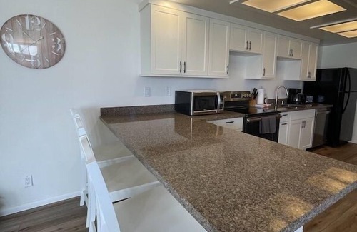 Mission Beach Condo | 3631-2 Ocean Front Walk