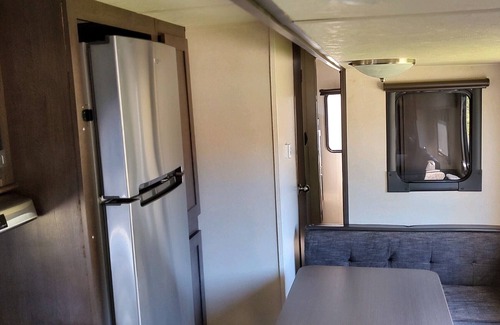 New Baltimore House | 37 foot camper on the water with a Boat Slip available