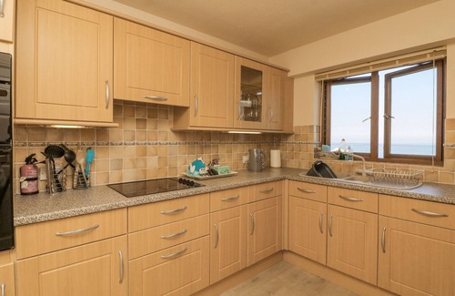 Westleigh Apartment | 37 OCEAN PARK, family friendly in Westward Ho!