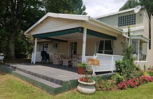 Underberg House | 37 Valley View Cottage