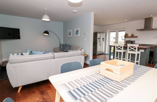 Dartmouth Cottage | 38 Venn Park