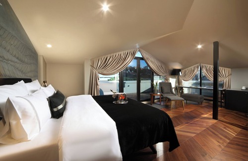 Fenerbahce Hotel | 39 Kalamis Marina Hotel