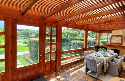 Cotacachi House | $39/night, gorgeous views, safe and walkable!