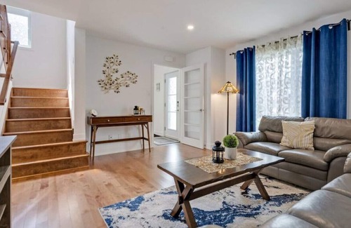 Plateau House | 39 rue d'anvers · Spacious New 3 Bedroom Home in Gatineau