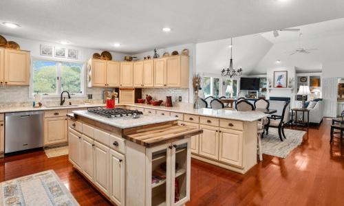 Saint Helena Island House | 395 Tarpon Blvd