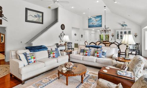 Saint Helena Island House | 395 Tarpon Blvd