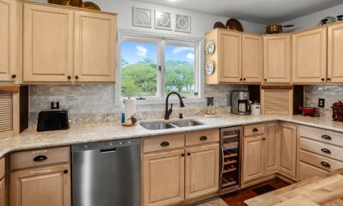 Saint Helena Island House | 395 Tarpon Blvd