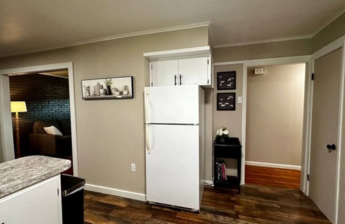 Leesville House | 3B/2B Southern Country in the City