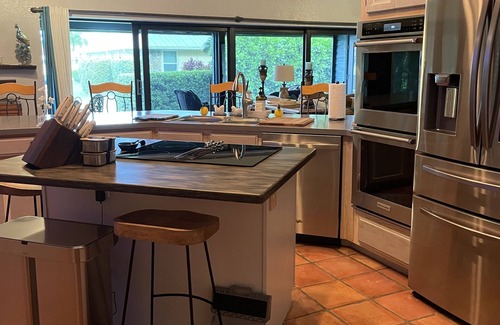 Hobe Sound House | 3b -3 ba furnished with boat lift and ocean access and no low bridges