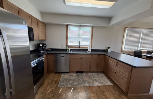 Negaunee House | 3B across from scenic Teal Lake