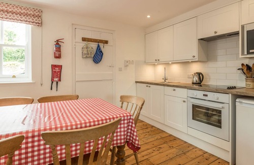 Newton by the Sea Cottage | 3B COASTGUARD COTTAGES, family friendly in Low Newton-By-The-Sea