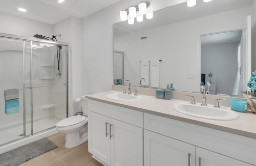 Kissimmee House | 3bd/2.5 stunning townhouse / Disney world/ seaward/ universal