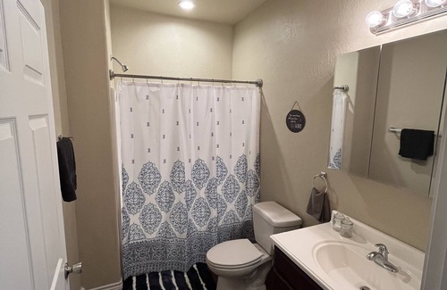 Longview House | 3bd / 2ba home located in the heart of Longview
