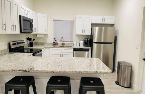 New Malibu House | 3BD/3BTH Home Near Downtown Orlando