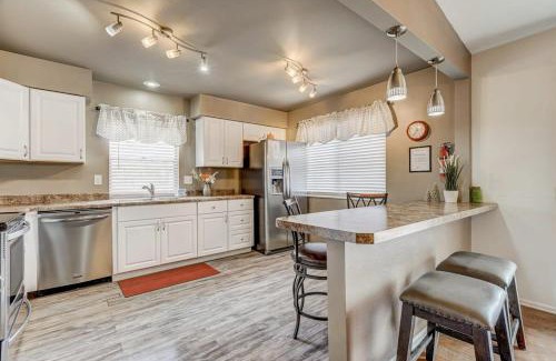 Southwest Colorado Springs House | 3BD Cheyenne Mountain Home w Hot Tub & Grill