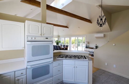 Truro House | 3BD Contemporary-POOL! A/C, Deck & Walk to Great Hollow Beach