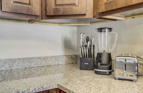 Security-Widefield House | 3BD Family Retreat Near COS Airport & Fort Carson