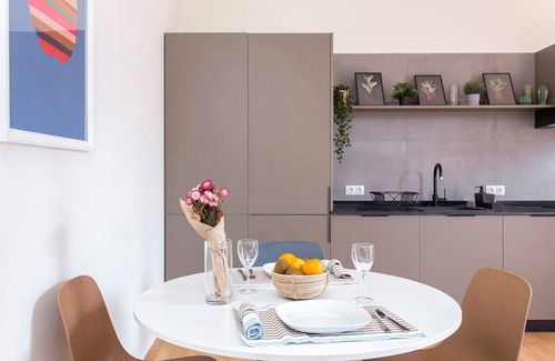 El Parc i la Llacuna del Poblenou Apartment | 3BD for Families in Poblenou next to the beach!