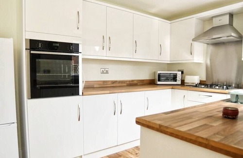 Barnetby House | 3BD Gem in the Heart of Barnetby Le Wold