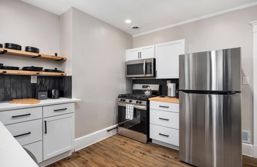 Peoria House | 3BD Home 5 Mins from OSF | Ideal for Nurses