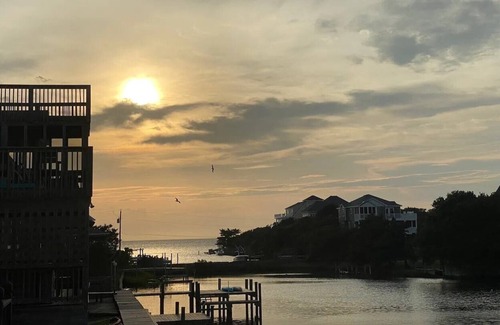 Brigands' Bay House | 3BD Home in Frisco. Right on the water- Sleeps 8.