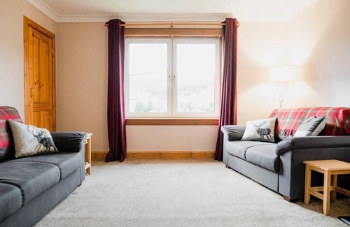 Innerleithen House | 3BD House Fantastic Mountain views Innerleithen