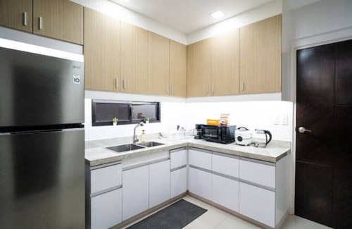 Barangay Pilar Village House | 3bd Lux City Oasis LAS PINASn